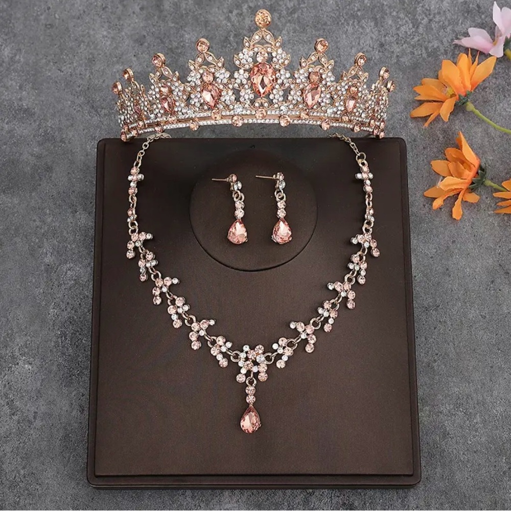 Elegant Rose Gold Jewelry Set